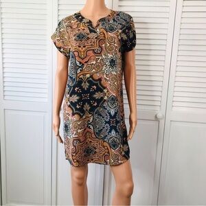FREEWAY Blue Paisley Short Sleeve V-Neck Dress Size Medium